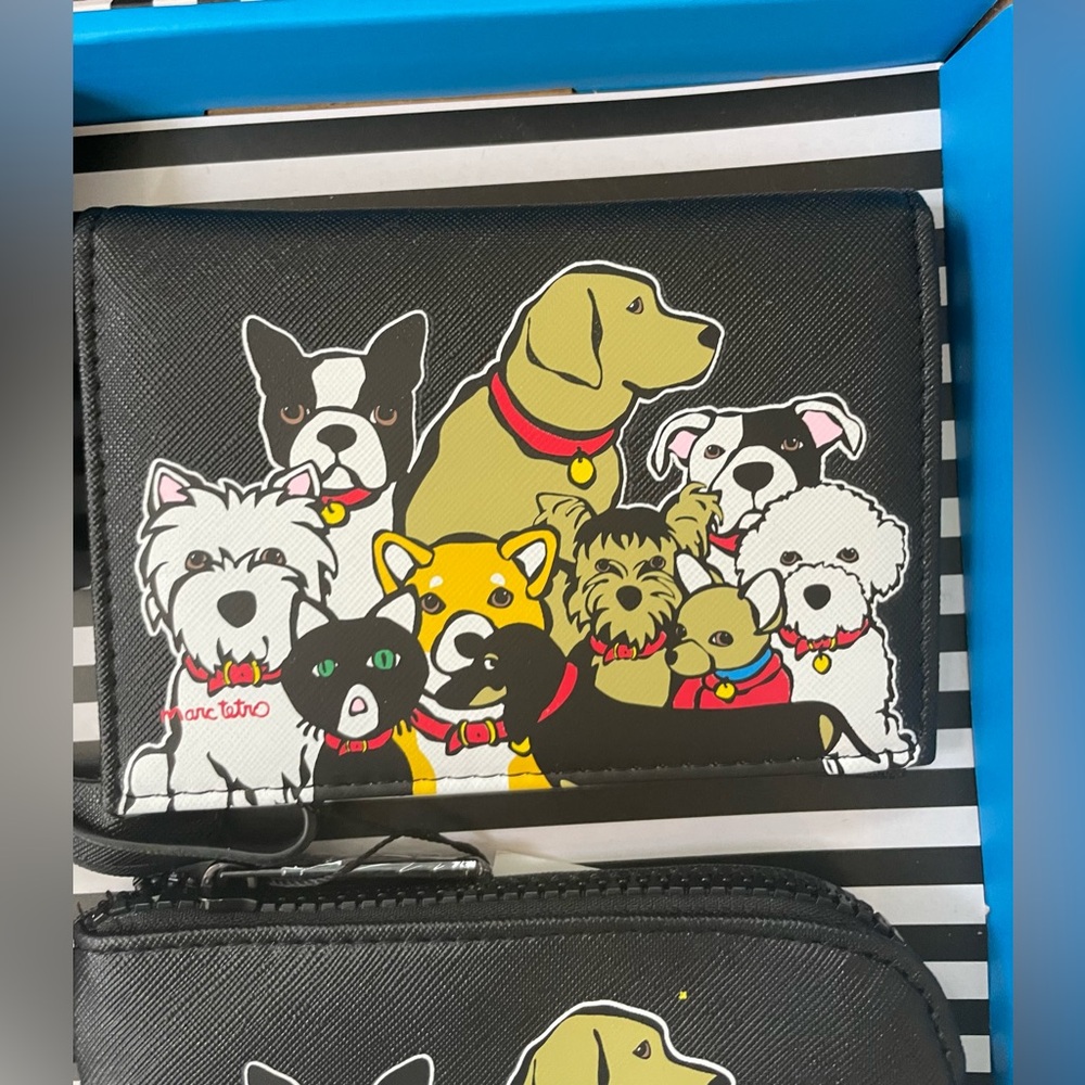 MARC TETRO Dog Print Set Coin Purse, Passport Case, Luggage Tag & Cardholder - Picture 4 of 9